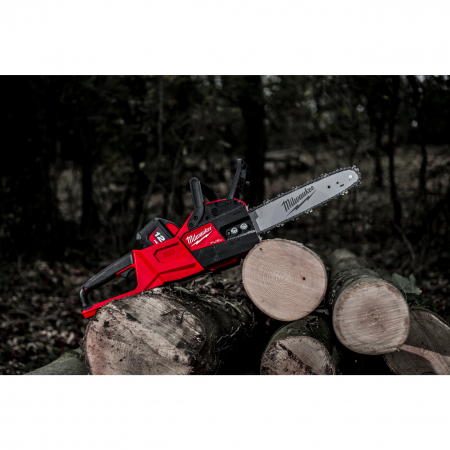 MILWAUKEE M18 FCHSC M18 FUEL™ Řetězová pila s lištou 30 cm 4933471443