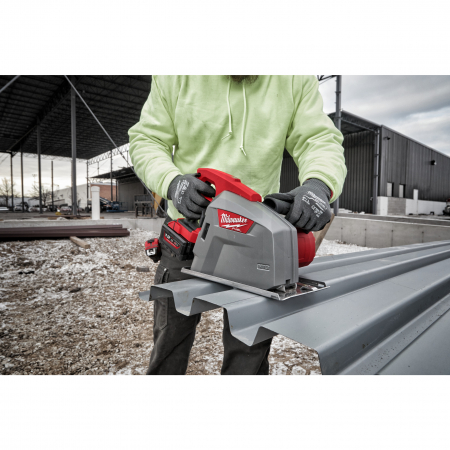 MILWAUKEE M18 FUEL™ 66 mm kotoučová pila na kov 4933472111
