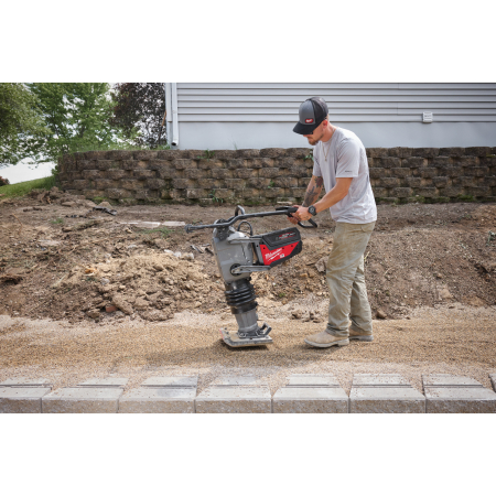 MILWAUKEE MXF RAM60-122 FUEL vibrační deska 4933498159