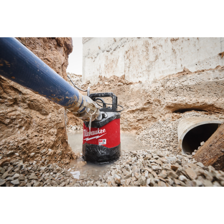 MILWAUKEE MXF SMP2-802 MX FUEL ponorné čerpadlo 4933498163