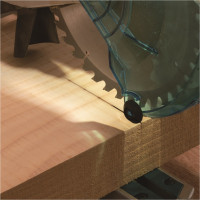 Makita - Pokosová pila se světlem 216mm,1400W LS0816F