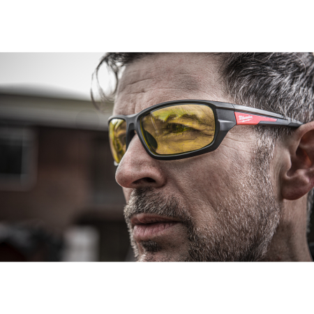 MILWAUKEE Performance Safety Glasses Pracovní bezpečnostní brýle - žluté 4932478928