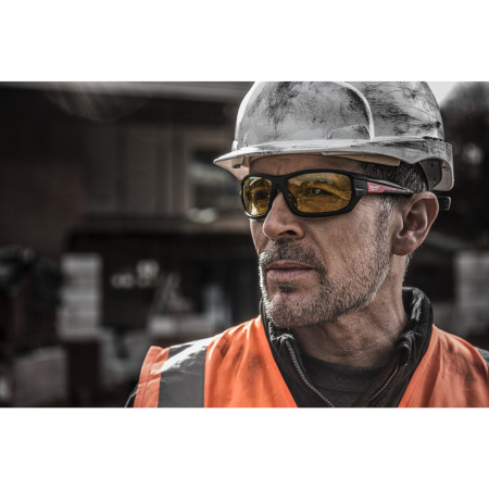 MILWAUKEE Performance Safety Glasses Pracovní bezpečnostní brýle - žluté 4932478928