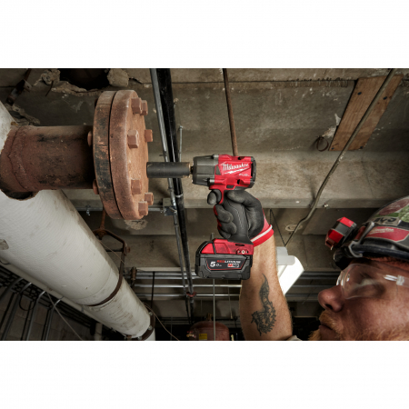 MILWAUKEE M18FMTIW2P12-502X - M18 FUEL™ 1/2˝ Rázový utahovák s aretačním čepem 4933478453