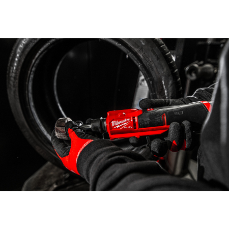 MILWAUKEE M12 FUEL FTB-0 Nízkootáčková bruska na hrubování pneumatik 4933472215