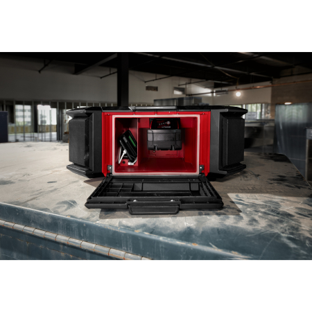 MILWAUKEE M18™ PACKOUT™ rádio nabíječka 4933472112