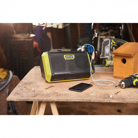 RYOBI RBT18 18V Akumulátorový Bluetooth reproduktor 5133004999