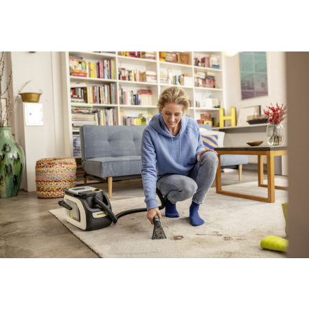 Bateriový čistič koberců KÄRCHER SE 3-18 Compact Home Battery Set 1.081-511.0
