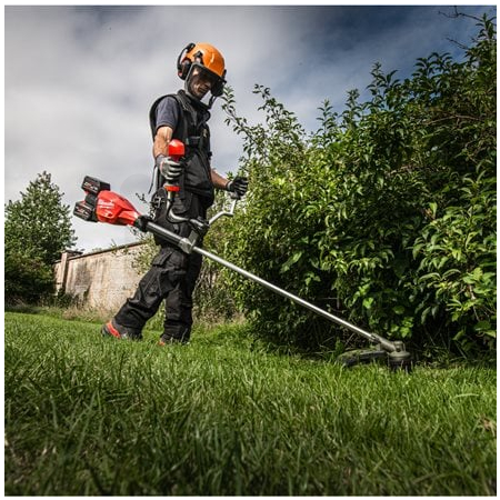 MILWAUKEE M18 F2BCU-122 FUEL křovinořez na dva akumulátory 4933480860