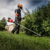 MILWAUKEE M18 F2BCU-122 FUEL křovinořez na dva akumulátory 4933480860