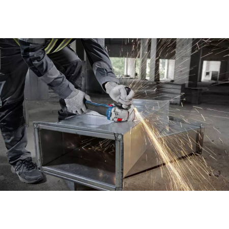 BOSCH Akumulátorová úhlová bruska GWS 18V-8, 125 mm, 2x GBA 4.0Ah, L-BOXX 06019N9002