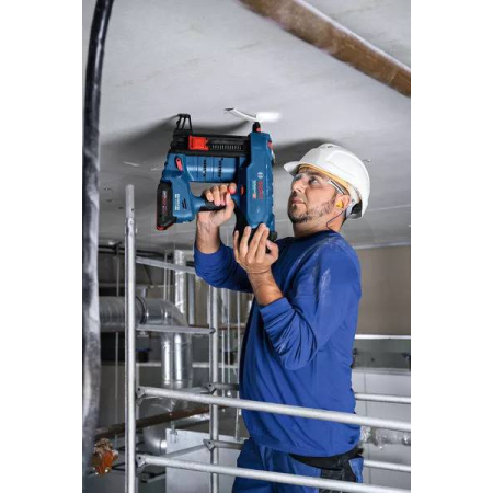 BOSCH Akumulátorová hřebíkovačka do betonu GNB 18V-40, 2x 4,0Ah, 06019L7005