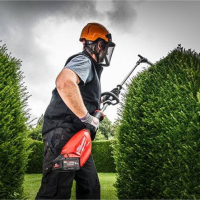 MILWAUKEE M18 FHETE22-0 FUEL prodloužený tyčový plotostřih 216 cm 4933498515
