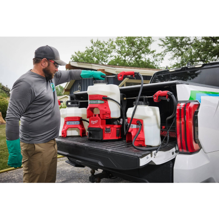 MILWAUKEE M18 BBPFP2-301 zádový postřikovač SWITCH TANK Gen2, rozprašovač, bez nádrže, 1x aku + nabíječka, 4933498962