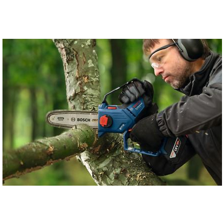 BOSCH GKE 18V-20 Akumulátorová řetězová pila 06008D7100