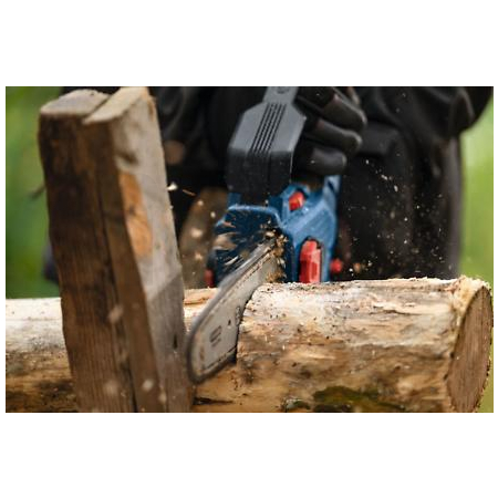 BOSCH GKE 18V-20 Akumulátorová řetězová pila 06008D7100