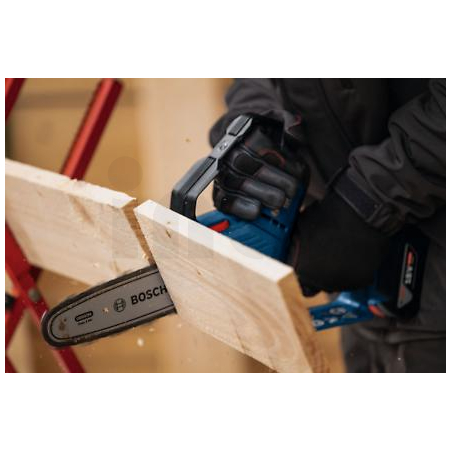 BOSCH GKE 18V-20 Akumulátorová řetězová pila 06008D7100