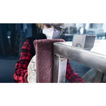 BOSCH Rounová role EXPERT N880 pro ruční broušení 100 mm × 10 m, hrubá A 2608901222