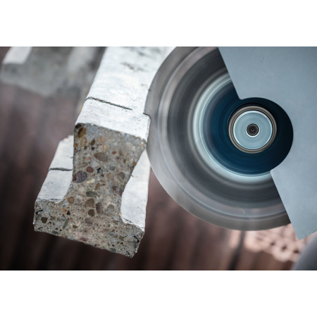 BOSCH Diamantový dělicí kotouč EXPERT MultiMaterial 300 × 22,23 × 2,8 × 15 mm 2608900664