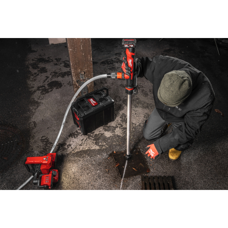 MILWAUKEE M12™ HYDROPASS™ uhlíkové tyčové vodní čerpadlo 4933479639