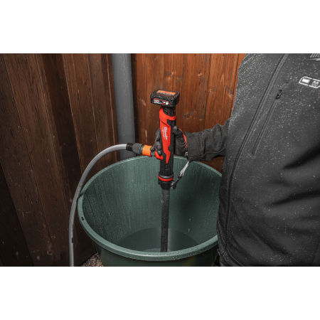 MILWAUKEE M12™ HYDROPASS™ uhlíkové tyčové vodní čerpadlo 4933479639