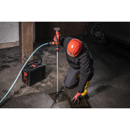 MILWAUKEE M12™ HYDROPASS™ uhlíkové tyčové vodní čerpadlo 4933479640