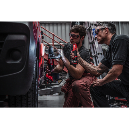 MILWAUKEE M12 CML M12™ přizpůsobitelné barevné světlo 4933479366