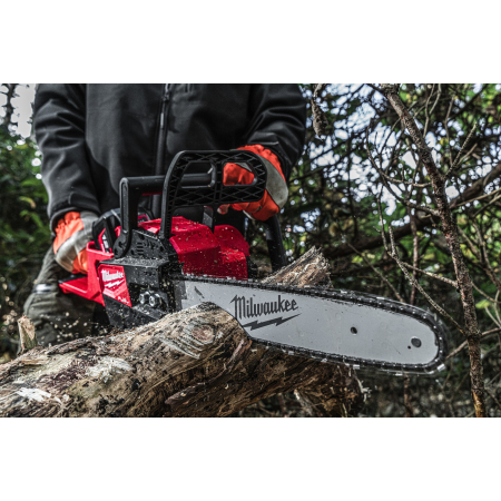 MILWAUKEE M18 FCHS35 M18 FUEL™ Řetězová pila s lištou 35 cm 4933479899