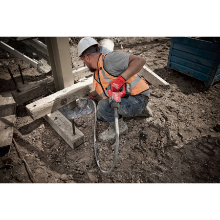 MILWAUKEE M18 FUEL™ Jehlový ponorný vibrátor na beton s kabelem 2,4 m 4933479599
