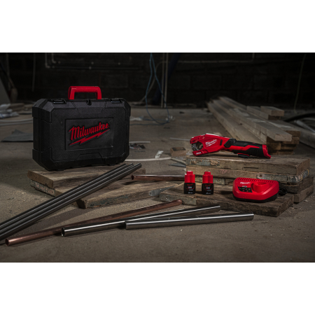 MILWAUKEE M12™ RAPTOR™ řezák na nerezové trubky 4933479242