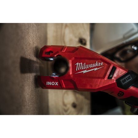 MILWAUKEE M12 PCSS-202C M12 RAPTOR řezák na nerezové trubky 4933479242