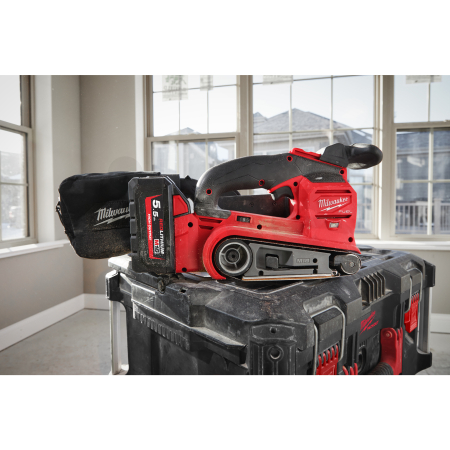 MILWAUKEE M18 FBTS75-0 M18 FUEL 75 mm pásová bruska 4933479614