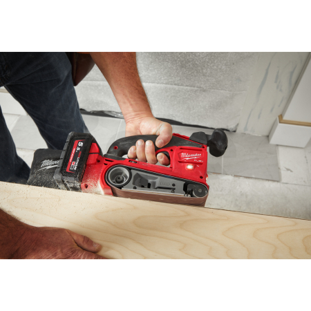 MILWAUKEE M18 FBTS75-0 M18 FUEL 75 mm pásová bruska 4933479614