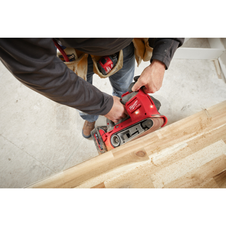 MILWAUKEE M18 FBTS75-552X M18 FUEL 75 mm pásová bruska 4933479615