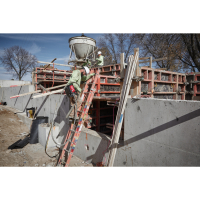 MILWAUKEE MX FUEL™ kufříkový ponorný vibrátor do betonu 4933479607