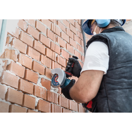 BOSCH Diamantový dělicí kotouč EXPERT MultiMaterial X-LOCK 125 × 22,23 × 2,4 × 12 mm 2608900670