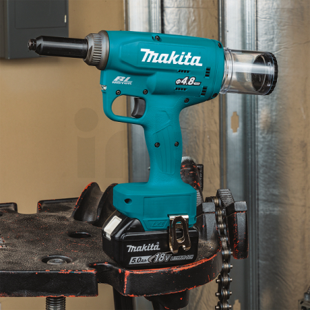 MAKITA Aku nýtovačka Li-ion LXT 18V, bez aku Z DRV150ZJ