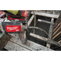 MILWAUKEE MX FUEL™ kufříkový ponorný vibrátor do betonu 4933479608