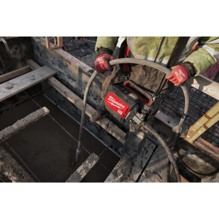MILWAUKEE MX FUEL™ kufříkový ponorný vibrátor do betonu 4933479608