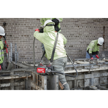 MILWAUKEE MX FUEL™ kufříkový ponorný vibrátor do betonu 4933479608