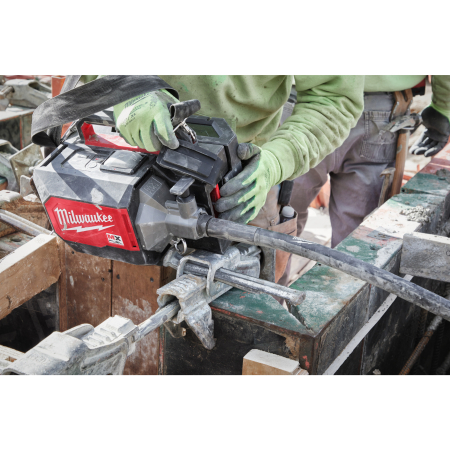 MILWAUKEE MX FUEL™ kufříkový ponorný vibrátor do betonu 4933479608