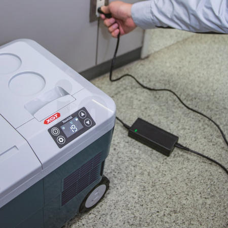Makita - Aku chladící a ohřívací box 20l Li-ion XGT/LXT,bez aku   Z CW001GZ