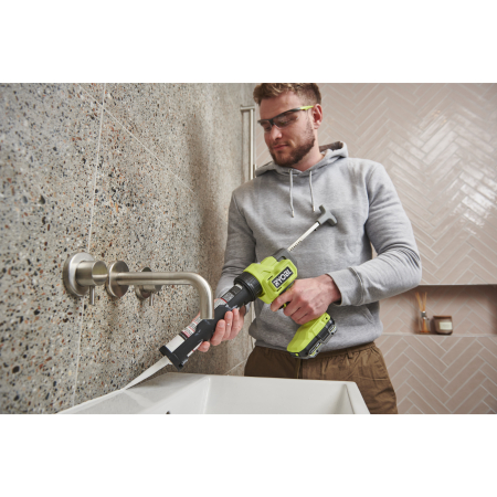 RYOBI RCG18 18V Akumulátorová vytlačovací pistole 5133005569