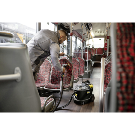 Čistič koberců a čalounění KÄRCHER Puzzi 8/1 Go!Further 1.100-249.0