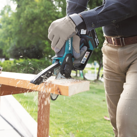 Makita - Aku prořezávací pila 100 mm Li-ion LXT 18V/1x3,0 Ah DUC101SF01