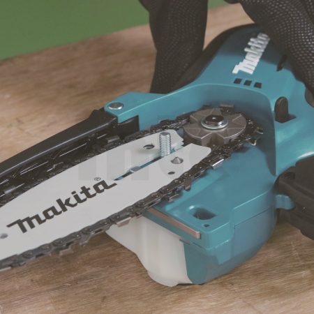 Makita - Aku prořezávací pila 100 mm Li-ion LXT 18V/1x3,0 Ah DUC101SF01