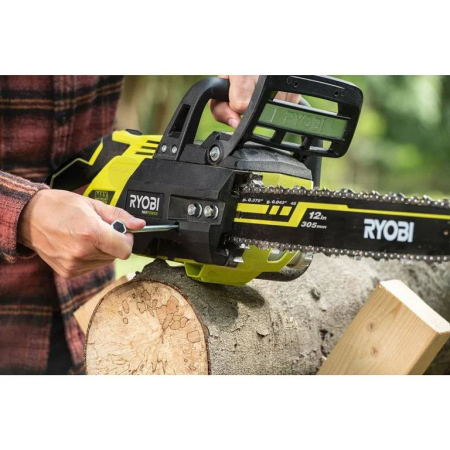 RYOBI RY36CSX40B-160 36V Bezuhlíková akumulátorová řetězová pila, délka lišty 40cm (1x6.0Ah) 5133004899