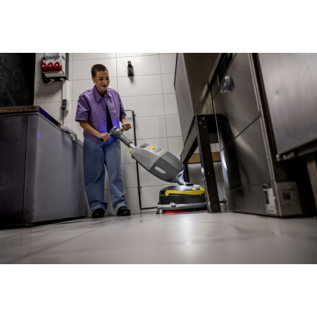 Podlahový mycí stroj KÄRCHER K-Mop 46 1.783-484.0