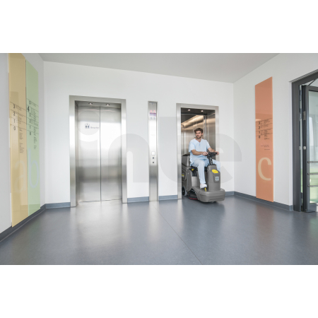 Podlahový mycí stroj KÄRCHER BD 50/70 R Classic Bp Pack 80Ah Li 1.161-081.0