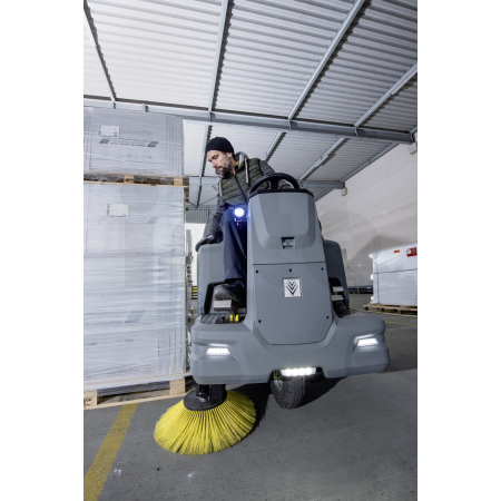 Zametací stroj s odsáváním KÄRCHER KM 100/120 R Bp Pack 160Ah Li+FC 1.280-174.0